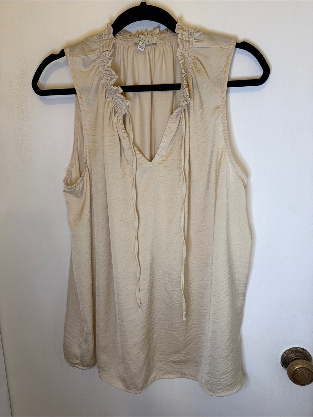 Ruffle-Trim Alex & Lilli V-Neck Sleeveless Camisole in Cream - Picture 2 of 11